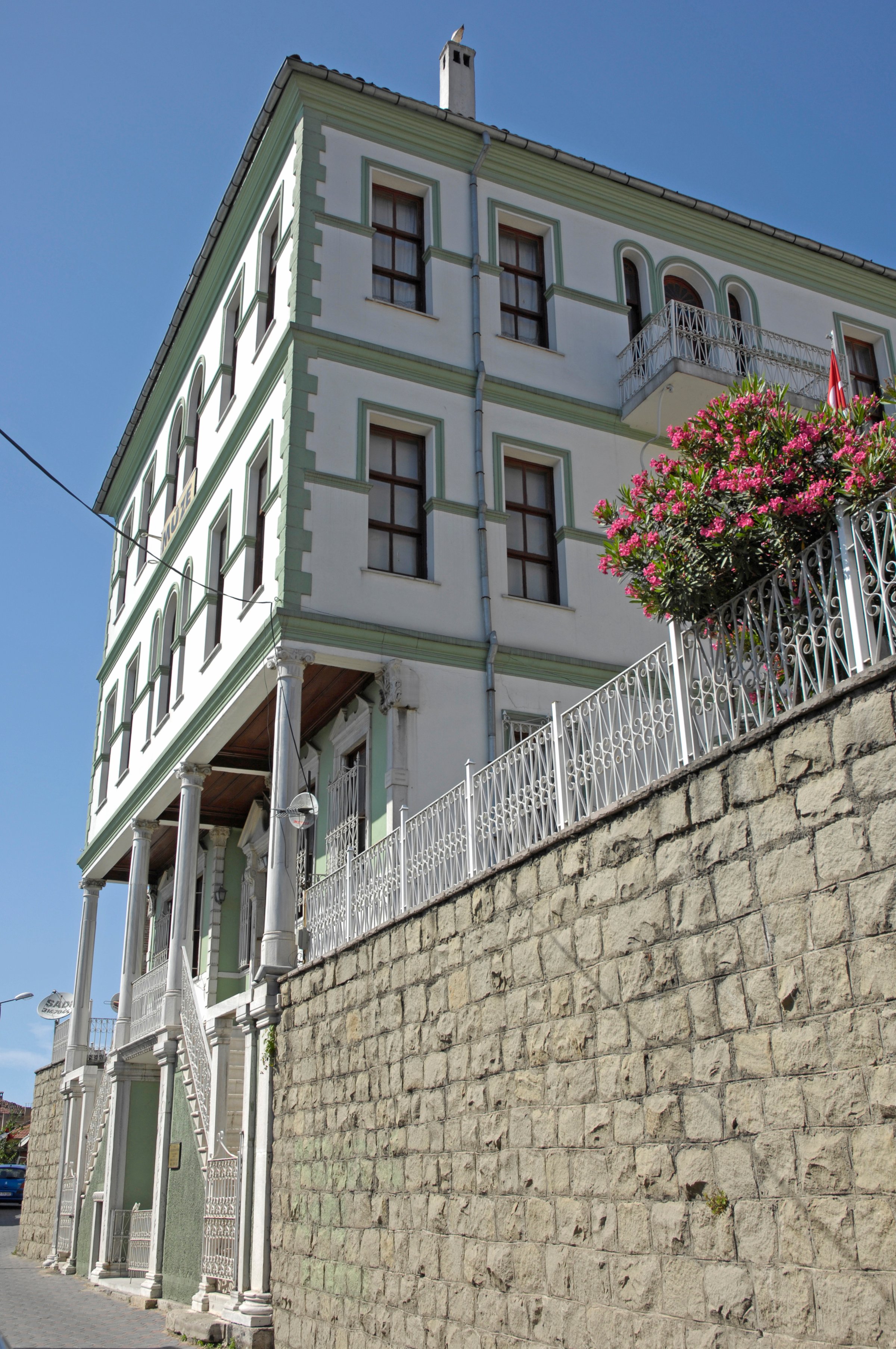 Karadeniz Ereğli Müzesi binasının ön cephesi