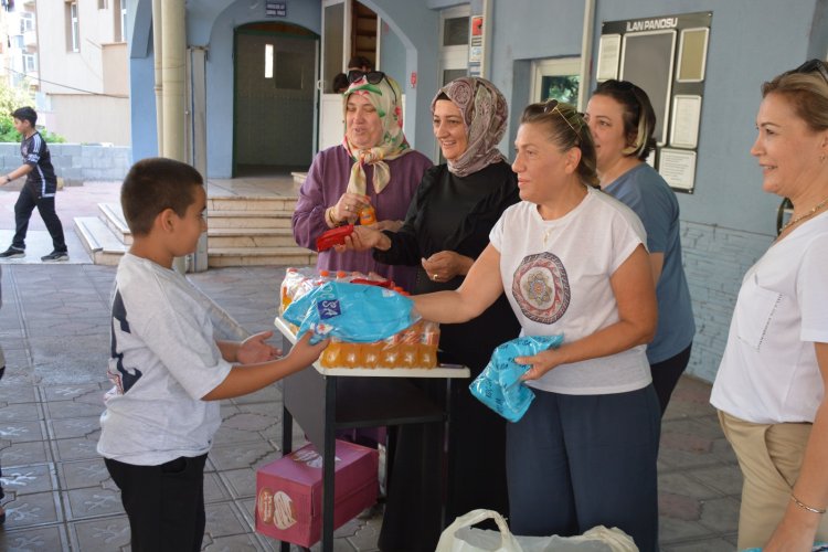 KUR'AN KURSU ÖĞRENCİLERİNE ANLAMLI ZİYARET VE HEDİYELER!