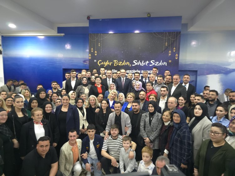 ÇAYLAR BİZDEN SOHBET SİZDEN