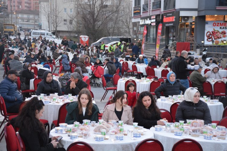GÜLÜÇ BELEDİYEMİZİN DÜZENLEDİĞİ İFTAR PROGRAMI YOĞUN KATILIMLA GERÇEKLEŞTİ