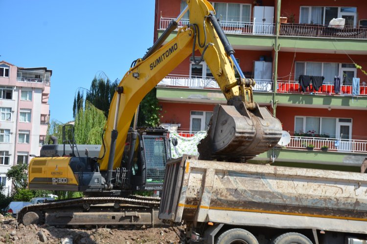 GÜLÜÇ VESİLE DİKMEN İLKOKULU SAHASINDA GELECEĞİ İNŞA EDİYORUZ!
