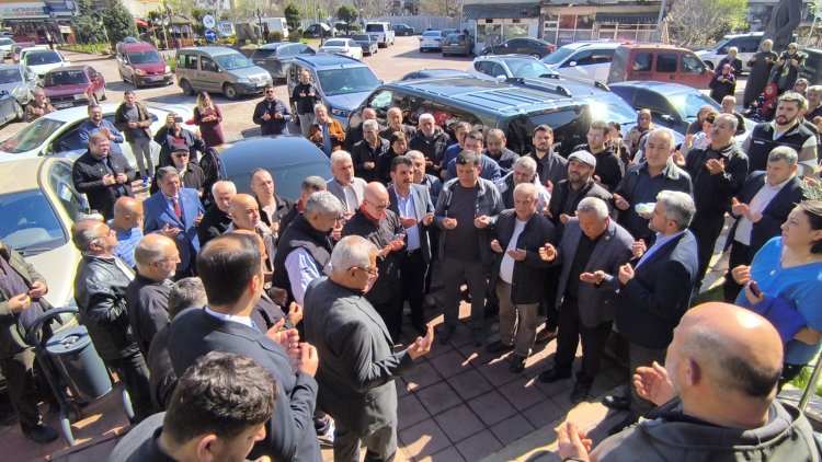 BELEDİYE BAŞKANIMIZ SADIK RECEP KARA VE MECLİS ÜYELERİMİZİ UMRE YOLCULUĞUNA UĞURLANDI