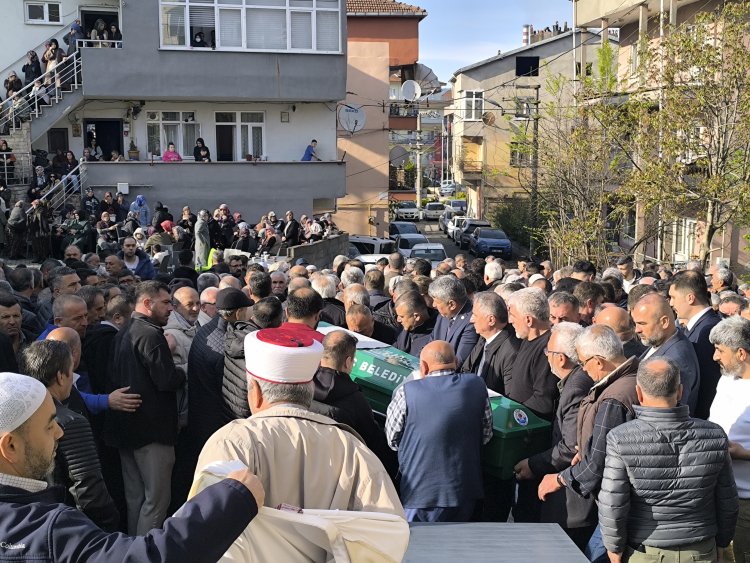 MERHUMA ALLAH'TAN RAHMET DİLİYORUZ...