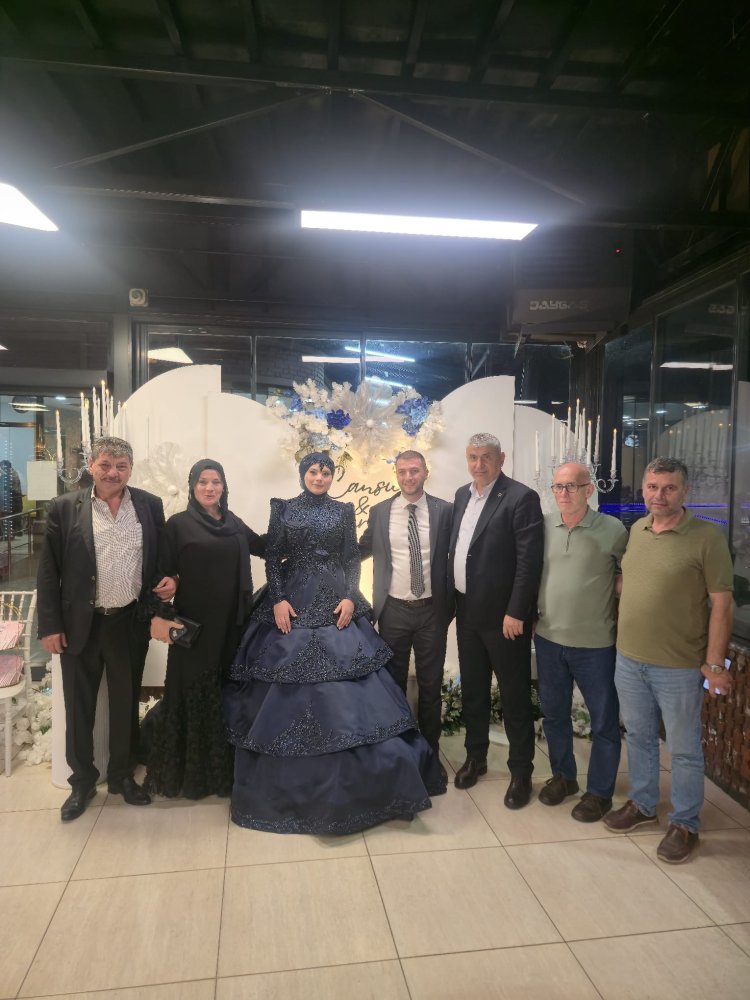 GENÇ ÇİFTİMİZE BİR ÖMÜR BOYU MUTLULUKLAR DİLERİZ
