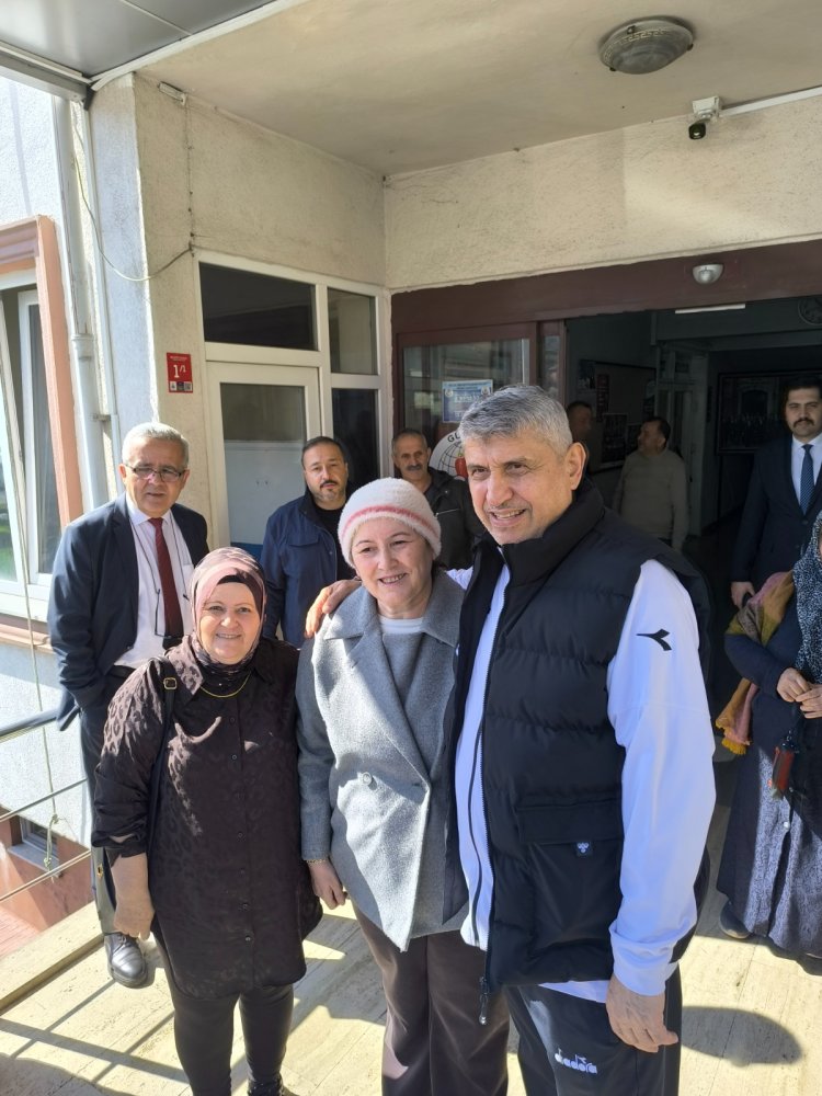 BELEDİYE BAŞKANIMIZ SADIK RECEP KARA VE MECLİS ÜYELERİMİZİ UMRE YOLCULUĞUNA UĞURLANDI