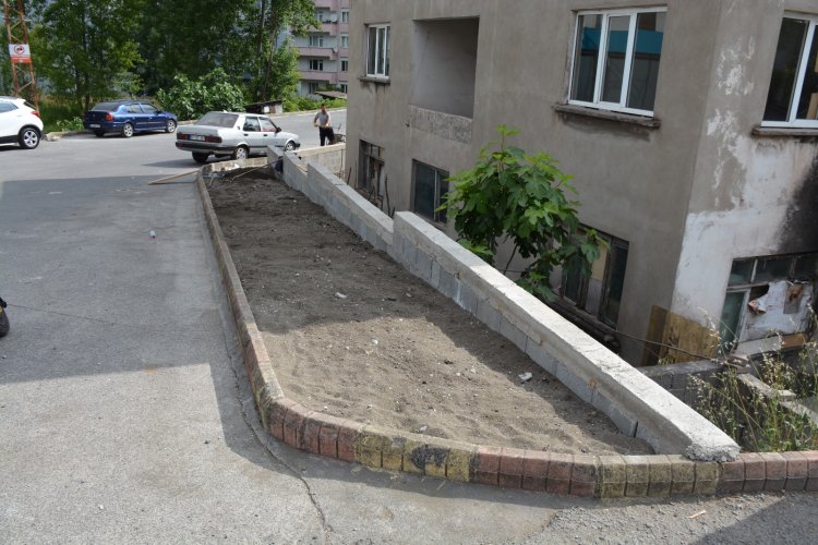 YAY KALDIRIM ÇALIŞMALARIMIZ DEVAM EDİYOR....