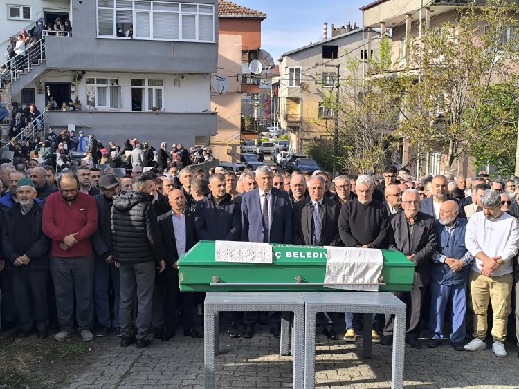 MERHUMA ALLAH'TAN RAHMET DİLİYORUZ...