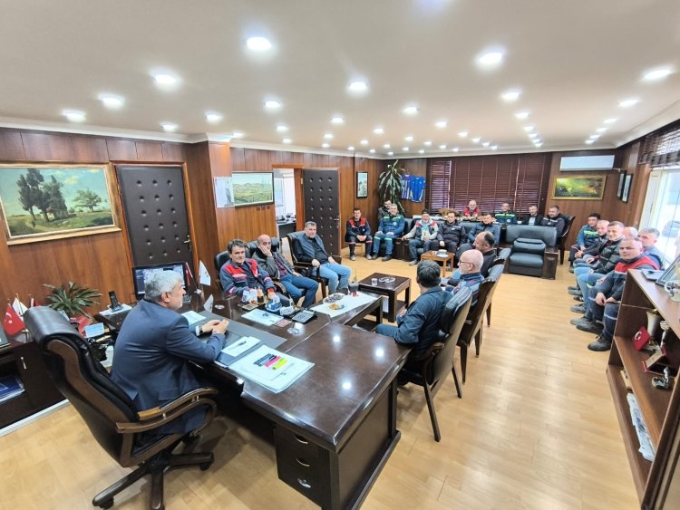 BELEDİYE PERSONELİMİZ BELEDİYE BAŞKANIMIZ SADIK RECEP KARA'YI ZİYARETTE BULUNDULAR...