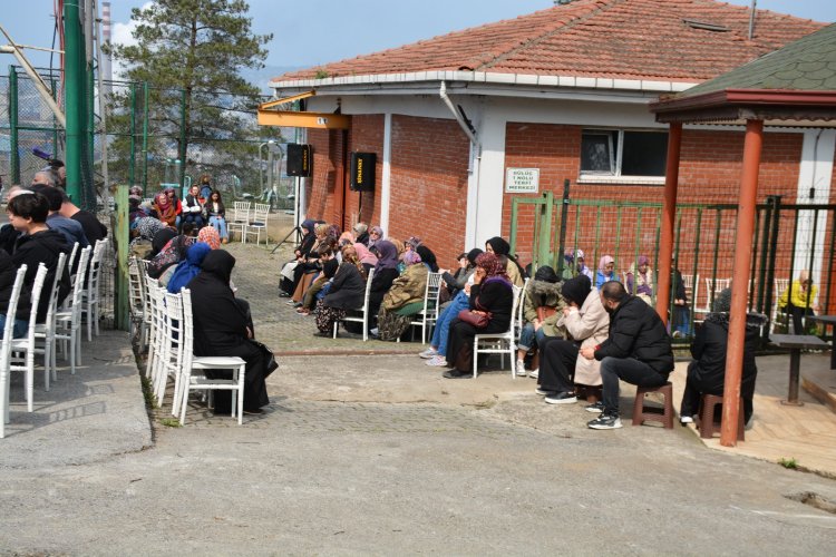 BELDE MEZARLIĞINDA AREFE GÜNÜ MÜNASEBETİYLE KURAN-I KERİM OKUTULDU