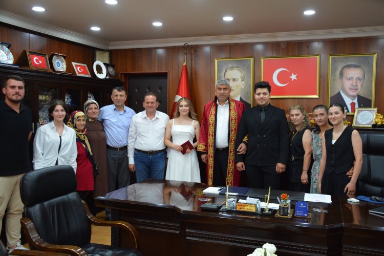 GENÇ ÇİFTİMİZE BİR ÖMÜR BOYU MUTLULUKLAR DİLERİZ