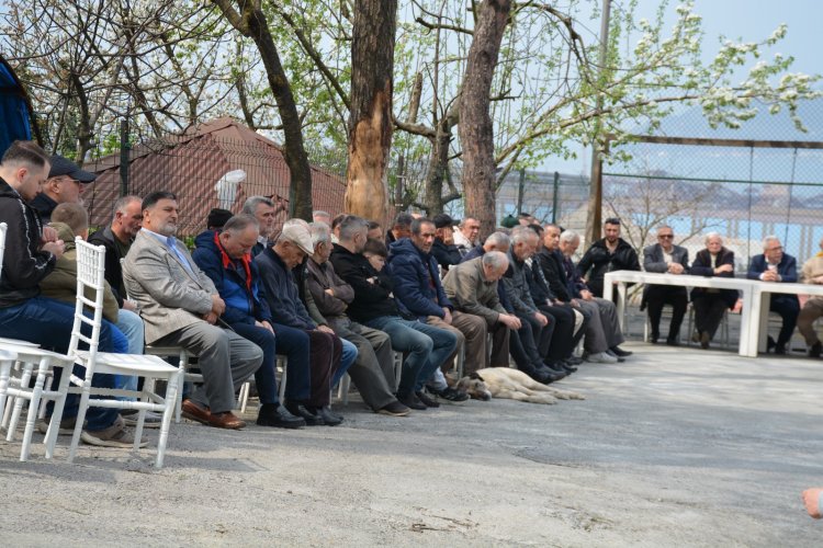 BELDE MEZARLIĞINDA AREFE GÜNÜ MÜNASEBETİYLE KURAN-I KERİM OKUTULDU