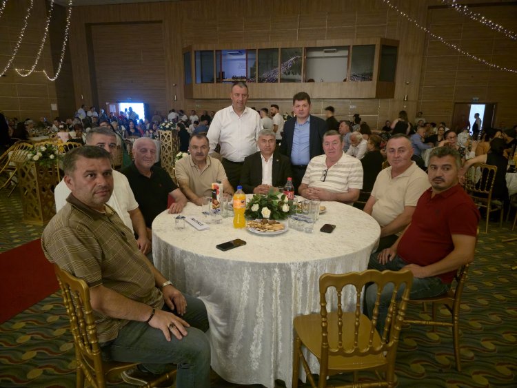 GENÇ ÇİFTİMİZE BİR ÖMÜR BOYU MUTLULUKLAR DİLERİZ..