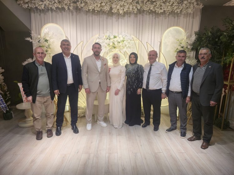 GENÇ ÇİFTİMİZE BİR ÖMÜR BOYU MUTLULUKLAR DİLERİZ