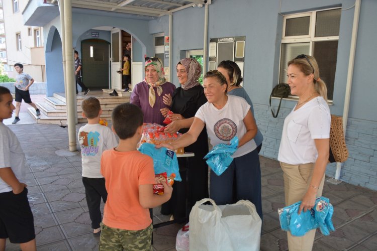 KUR'AN KURSU ÖĞRENCİLERİNE ANLAMLI ZİYARET VE HEDİYELER!
