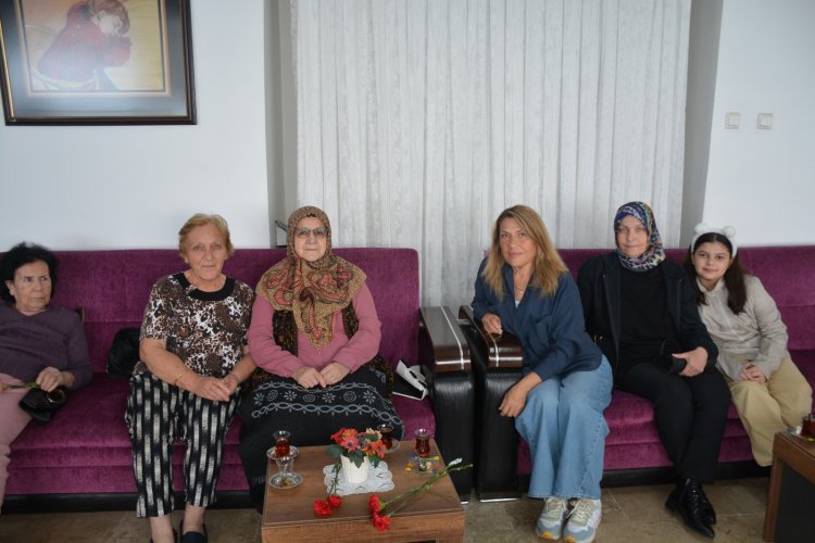 ANNELER GÜNÜ KUTLU OLSUN...