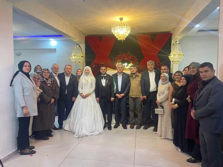 GENÇ ÇİFTİMİZE BİR ÖMÜR BOYU MUTLULUKLAR DİLERİZ...