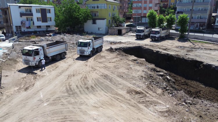 GÜLÜÇ VESİLE DİKMEN İLKOKULU SAHASINDA TEMEL ÇALIŞMALARI BAŞLADI!