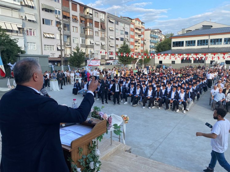 Gençlerimizin Mezuniyet Sevincine Ortak Olduk