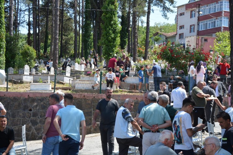 AREFE GÜNÜ PROGRAMIMIZI BELDE MEZARLIĞINDA GERÇEKLEŞTİRDİK