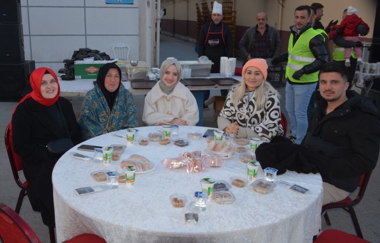GÜLÜÇ BELEDİYEMİZİN DÜZENLEDİĞİ İFTAR PROGRAMI YOĞUN KATILIMLA GERÇEKLEŞTİ