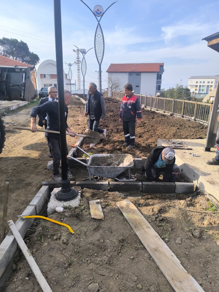 GÜLÜÇ BELEDİYESİ MİLLET BAHÇESİNDE ÇALIŞMALAR TÜM HIZIYLA DEVAM EDİYOR