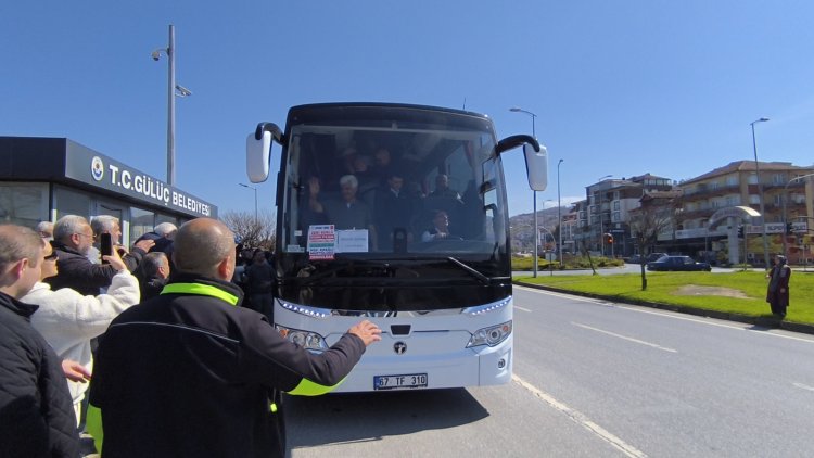 BELEDİYE BAŞKANIMIZ SADIK RECEP KARA VE MECLİS ÜYELERİMİZİ UMRE YOLCULUĞUNA UĞURLANDI