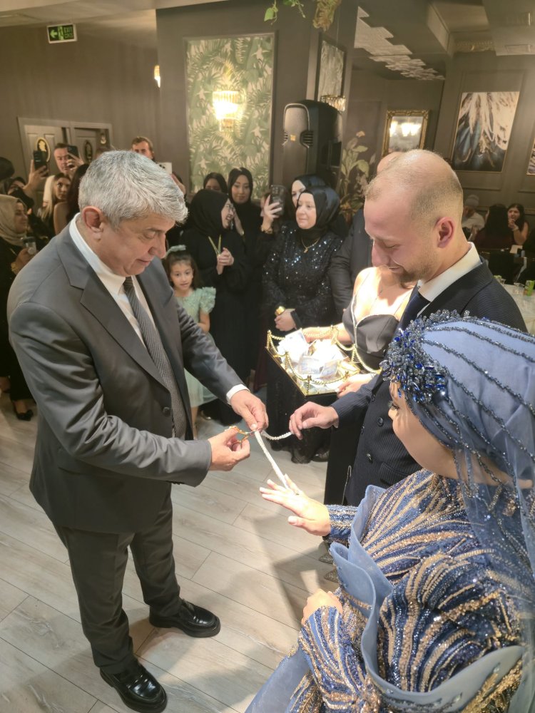 GENÇ ÇİFTİMİZE BİR ÖMÜR BOYU MUTLULUKLAR DİLERİZ