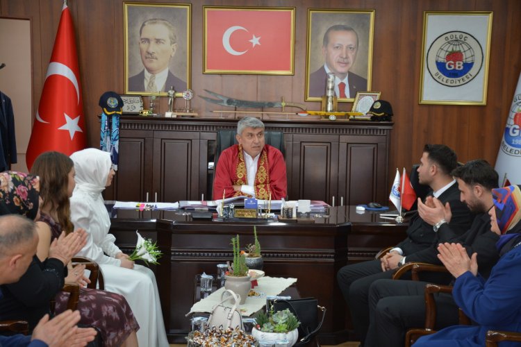 GENÇ ÇİFTİMİZE BİR ÖMÜR BOYU MUTLULUKLAR DİLERİZ..