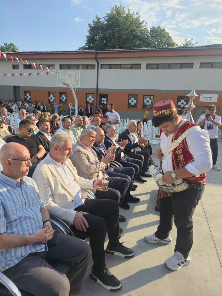 Gençlerimizin Mezuniyet Sevincine Ortak Olduk