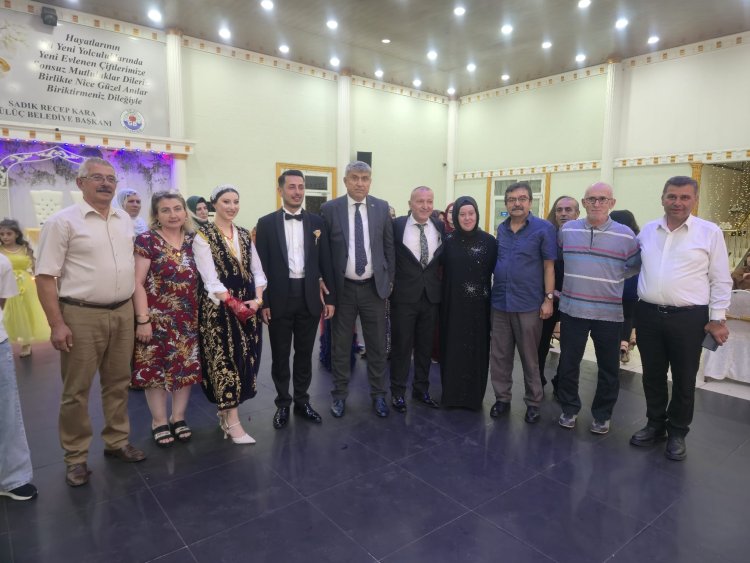 GENÇ CİFTİMİZE BİR ÖMÜR BOYU MUTLULUKLAR DİLERİZ