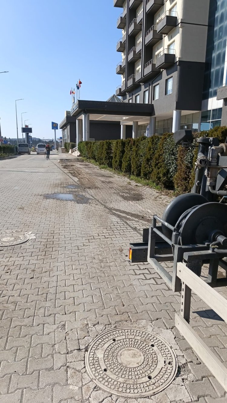 KİLİT PARKE TAŞ ÇALIŞMALARIMIZ ARALIKSIZ OLARAK DEVAM EDİYOR...