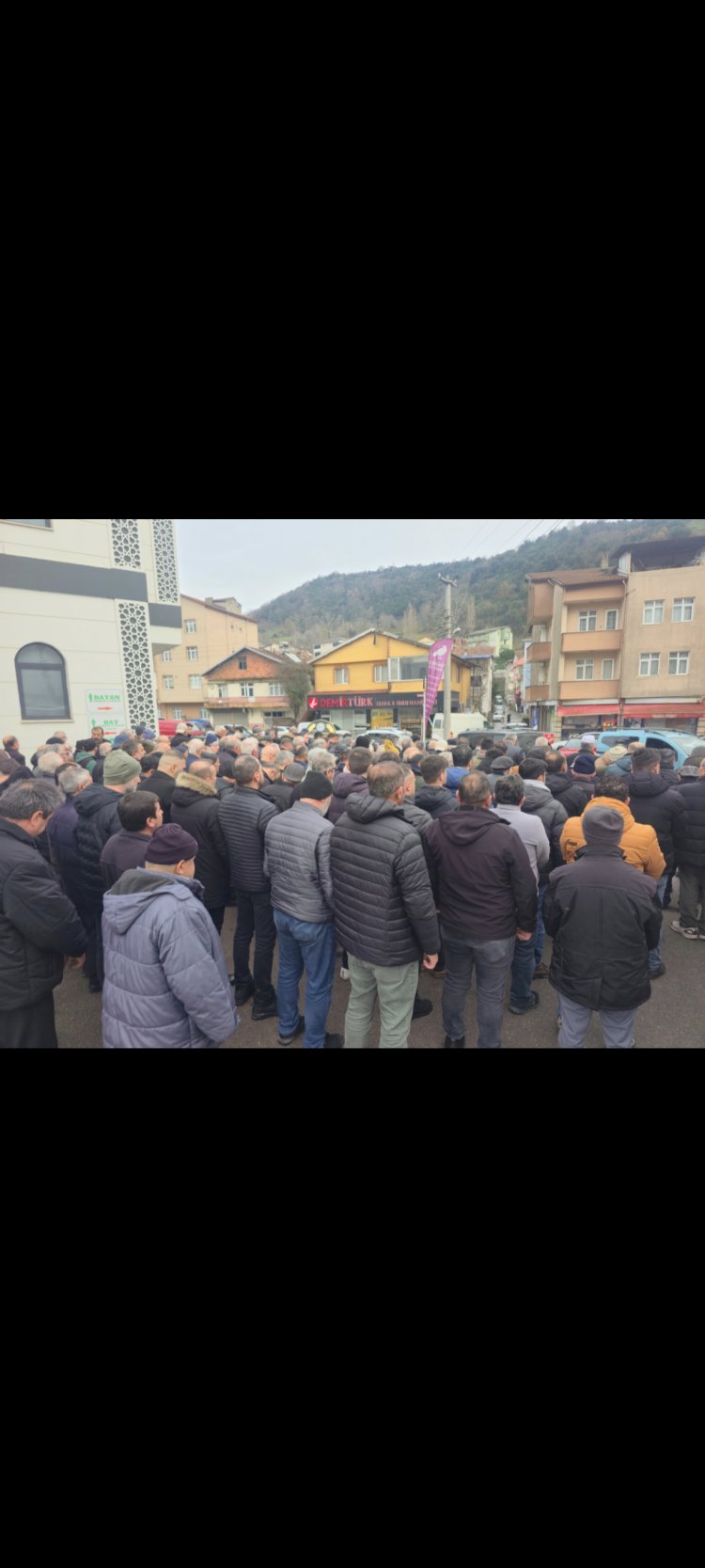 Cenaze Merasimine katılım sağladık...