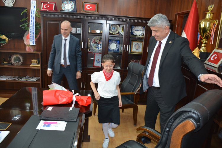 23 NİSAN ULUSAL EGEMENLİK VE ÇOCUK BAYRAMI KUTLU OLSUN