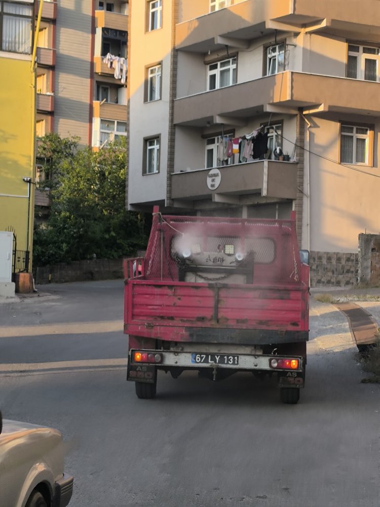 GÜLÜÇ'TE İLAÇLAMA ÇALIŞMALARI ARALIKSIZ OLARAK DEVAM EDİYOR....