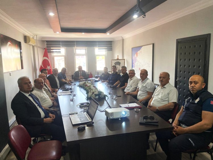 SAYIN KAYMAKAMIMIZA TEŞEKKÜR EDERİZ...