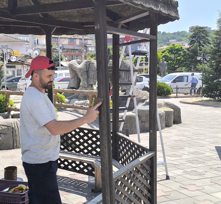 DİNLENME VE SOSYALLEŞME ALANLARIMIZ YENİLENİYOR...