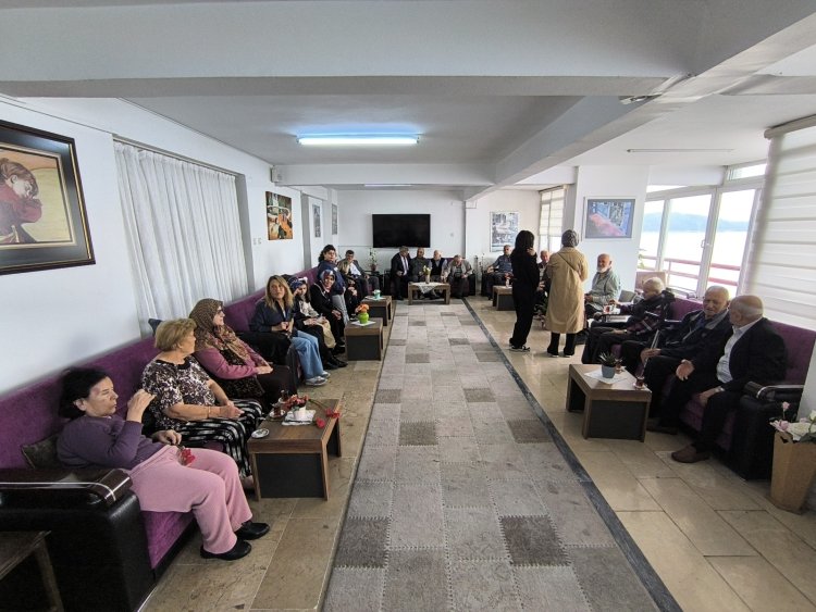 ANNELER GÜNÜ KUTLU OLSUN...