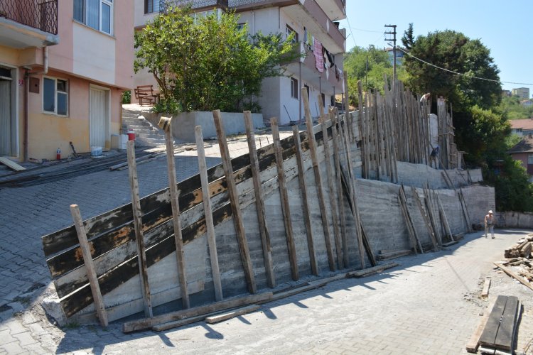 KORUİÇİ SOKAK’TA 35 YILLIK SORUN TARİH OLUYOR!