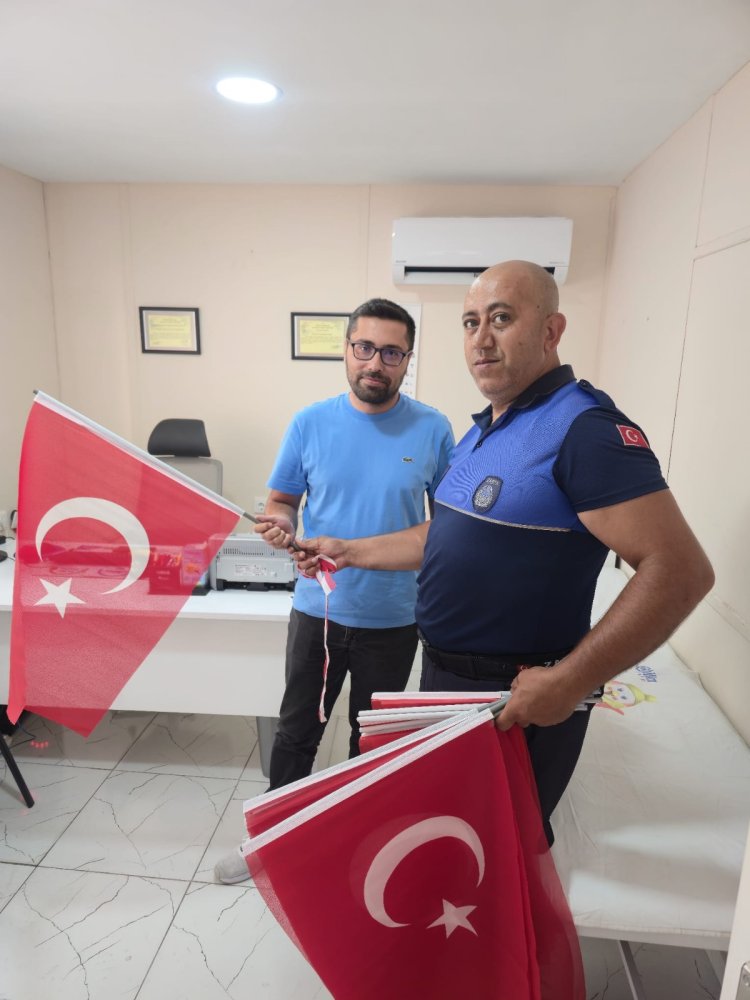 CUMHURBAŞKANIMIZ RECEP TAYYİP ERDOĞAN’DAN BAYRAK ÇAĞRISI!