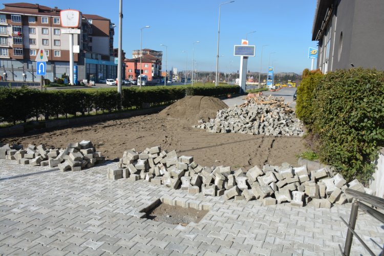 KİLİT PARKE TAŞ ÇALIŞMALARIMIZ ARALIKSIZ OLARAK DEVAM EDİYOR...