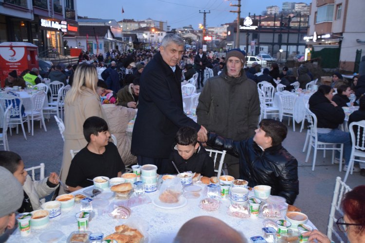 GÜLÜÇ BELEDİYEMİZİN DÜZENLEDİĞİ İFTAR PROGRAMI YOĞUN KATILIMLA GERÇEKLEŞTİ