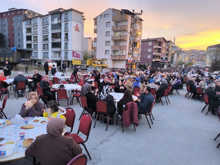 GÜLÜÇ BELEDİYESİ İFTAR PROGRAMIMIZ YOĞUN KATILIMLA GERÇEKLEŞTİ