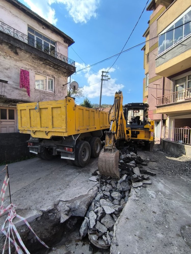 ÖRENCİK MAHALLESİNDE ÇALIŞMALAR SÜRÜYOR!