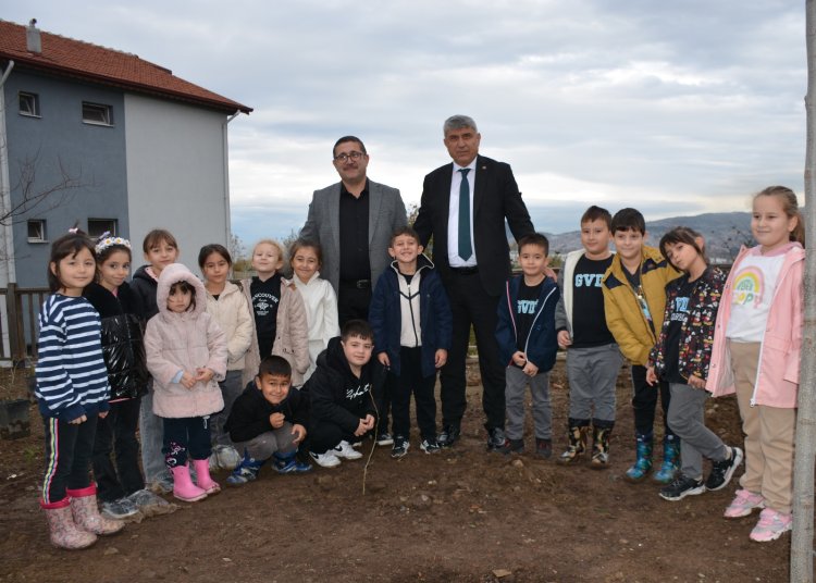 MİNİK ELLER TOPRAKLA BULUŞTU...