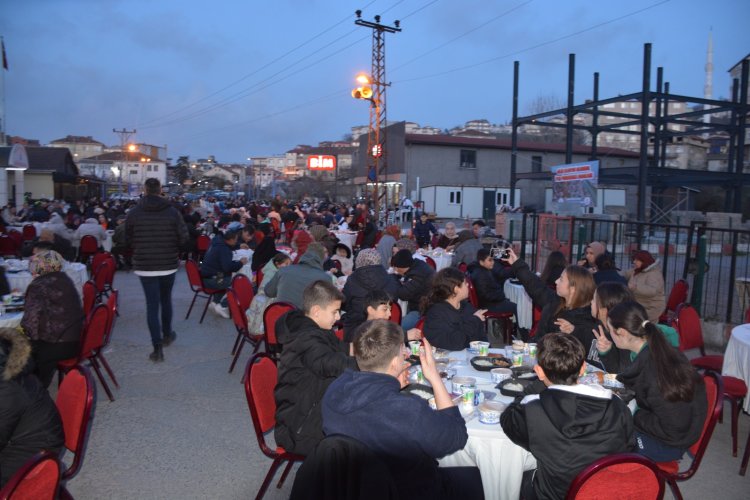GÜLÜÇ BELEDİYEMİZİN DÜZENLEDİĞİ İFTAR PROGRAMI YOĞUN KATILIMLA GERÇEKLEŞTİ