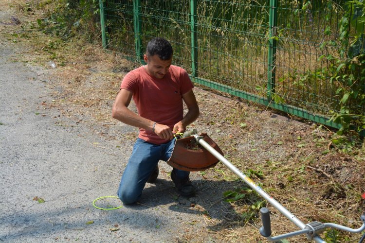 BELDEMİZDE TEMİZLİK ÇALIŞMALARI ARALIKSIZ OLARAK DEVAM EDİYOR...