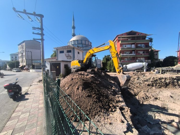 GÜLÜÇ VESİLE DİKMEN İLKOKULUNDA ÇALIŞMALAR SON HIZ DEVAM EDİYOR...